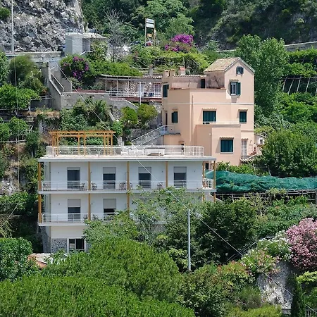 Aparthotel La Dolce 3*