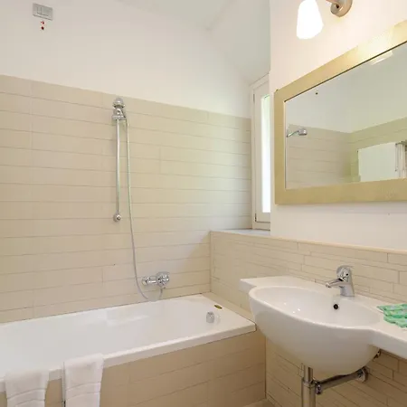 La Dolce Aparthotel 3*
