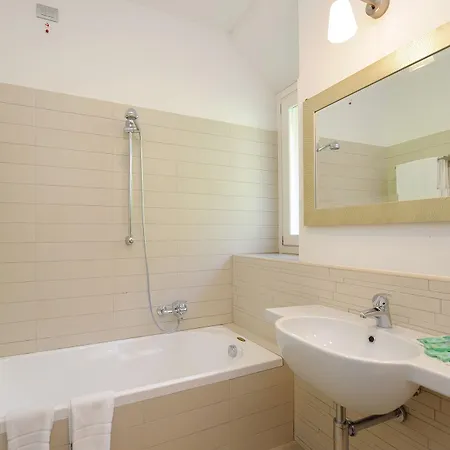 La Dolce Aparthotel 2*